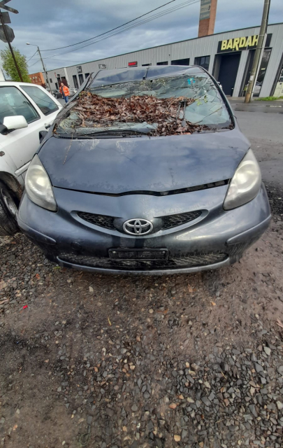 Dezmembram Toyota Aygo  [2005 - 2008] Hatchback 5-usi 1.0 MMT (68 hp)