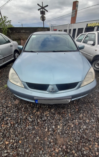 Dezmembram Mitsubishi Lancer IX [2000 - 2005] Sedan 4-usi