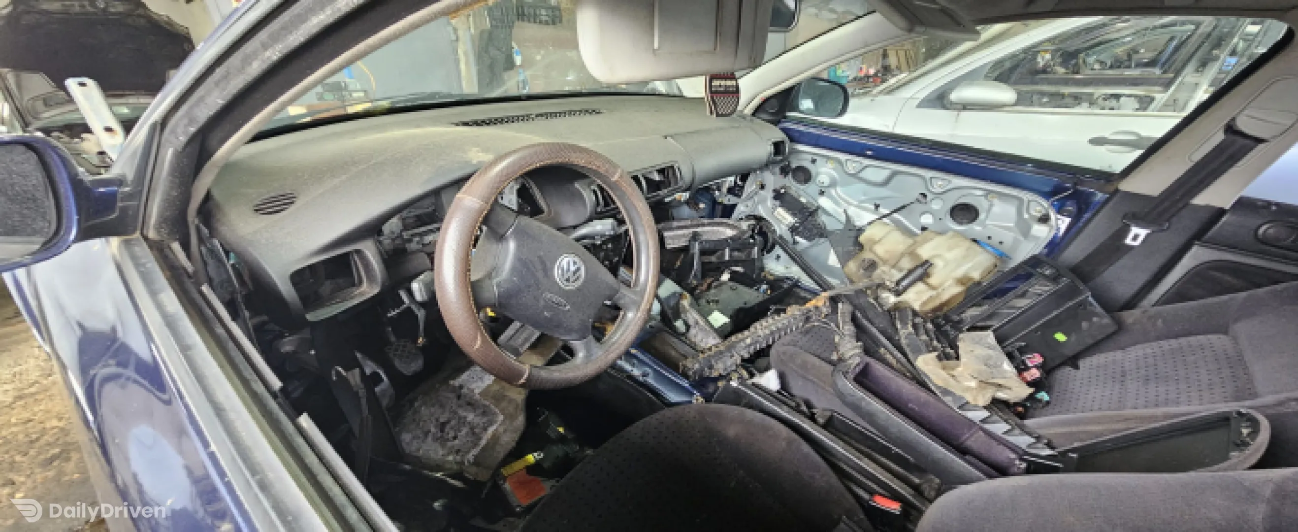 Dezmembram Volkswagen VW Passat B5 [1996 - 2000] wagon 1.9 TDI MT (115 hp)
