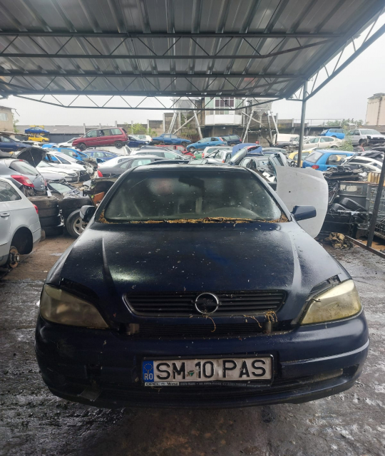 Dezmembram Opel Astra G [1998 - 2009] Hatchback 5-usi 1.4 MT (90 hp)