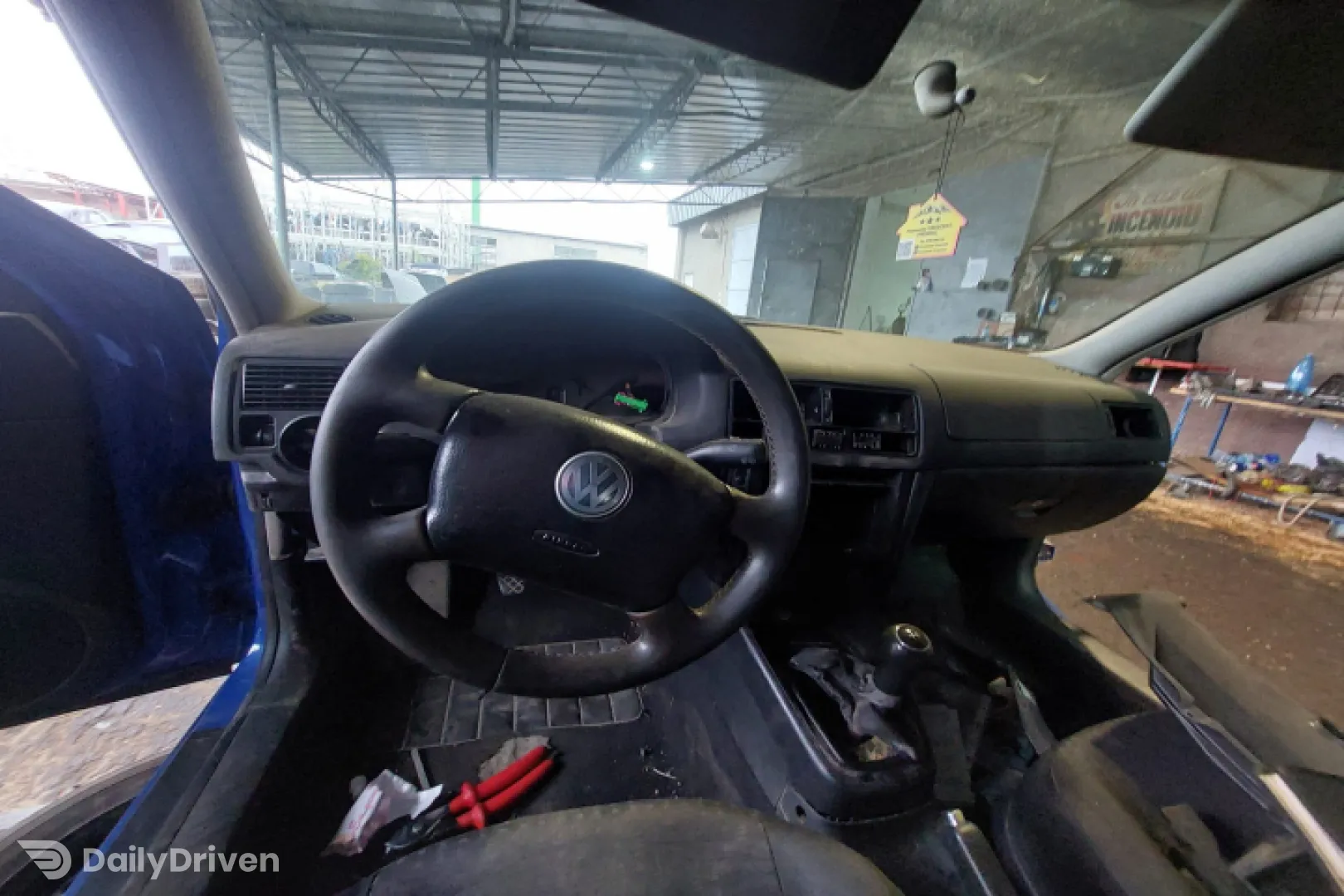 Dezmembram Volkswagen VW Golf 4 [1997 - 2006] Hatchback 5-usi 1.9 TDI MT (90 hp)