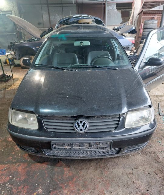 Dezmembram Volkswagen VW Polo 3 6N [1994 - 2001] Hatchback 3-usi