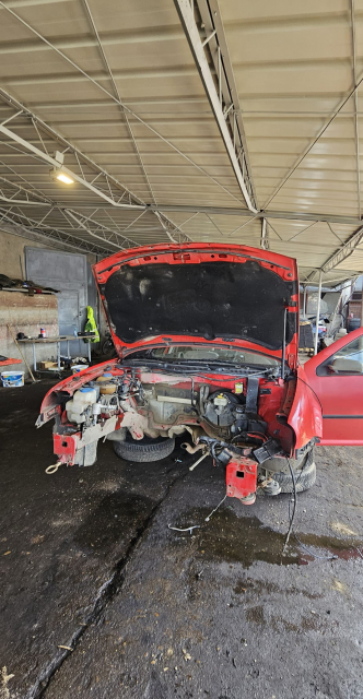 Dezmembram Volkswagen VW Golf 4 [1997 - 2006] Hatchback 5-usi 1.4 MT (75 hp)