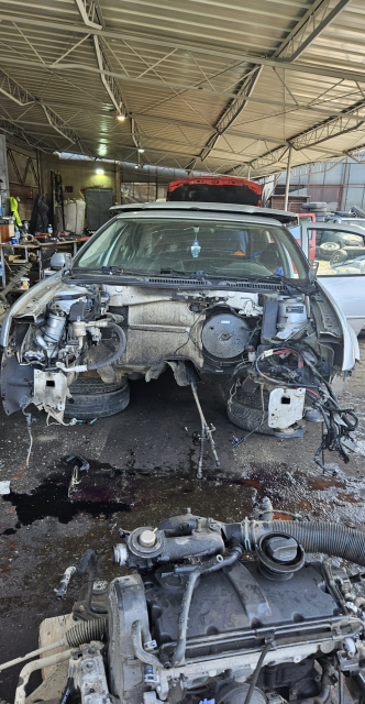Dezmembram Volkswagen VW Bora  [1998 - 2005] Sedan 1.9 TDI MT (115 hp)