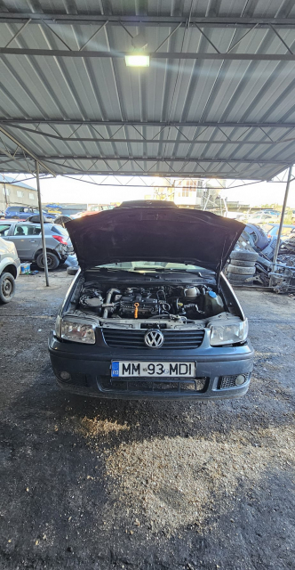 Dezmembram Volkswagen VW Polo 3 6N [facelift] [2000 - 2002] Hatchback 3-usi 1.4 TDi MT (75 hp)