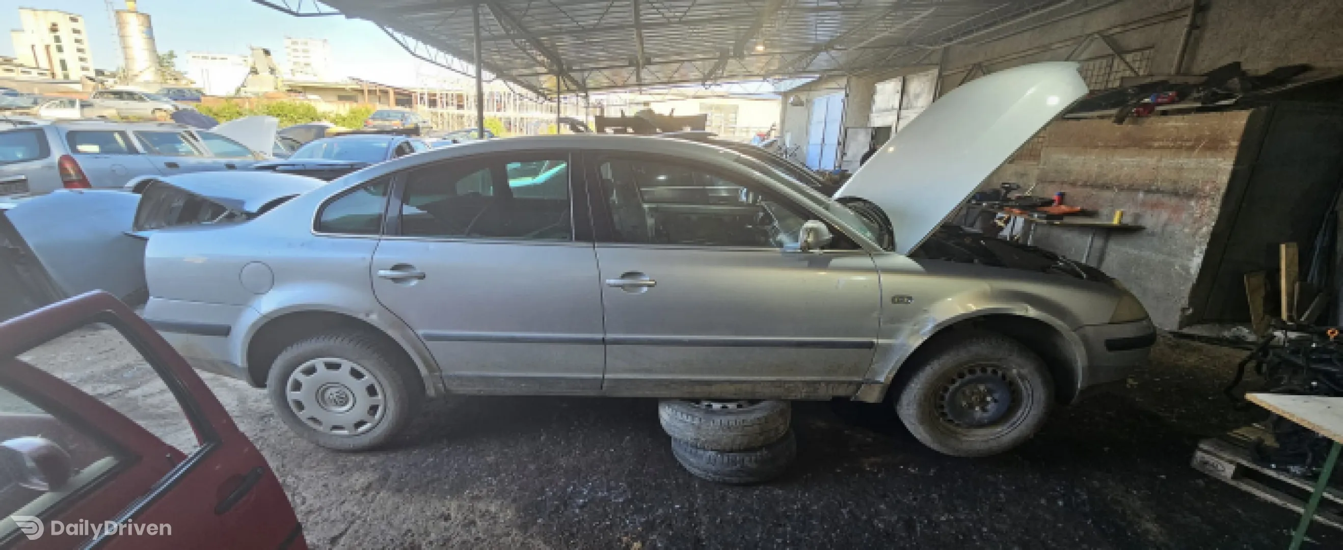 Dezmembram Volkswagen VW Passat B5.5 [facelift] [2000 - 2005] Sedan 1.6 MT (102 hp)