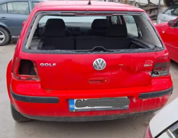 Dezmembram Volkswagen VW Golf 4 [1997 - 2006] Hatchback 5-usi 1.4 MT (75 hp)