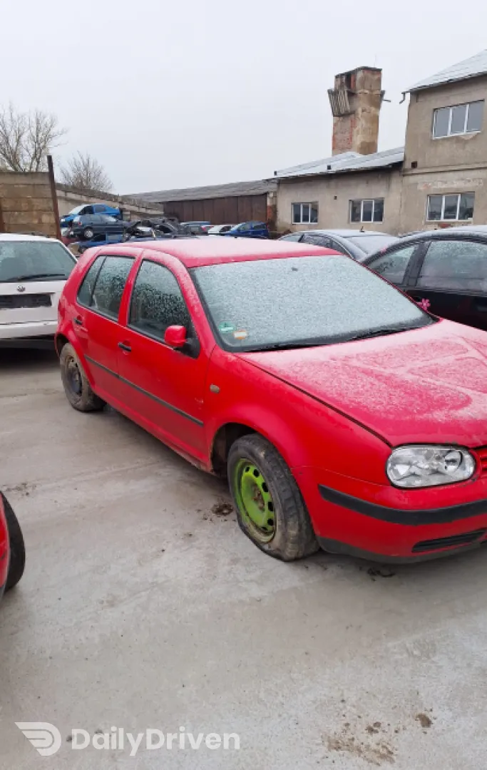 Dezmembram Volkswagen VW Golf 4 [1997 - 2006] Hatchback 5-usi 1.4 MT (75 hp)