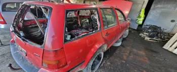 Dezmembram Volkswagen VW Golf 4 [1997 - 2006] wagon 1.9 TDI MT (90 hp)