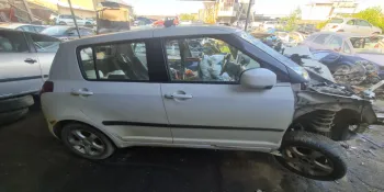 Dezmembram Suzuki Swift 3 [2004 - 2010] Hatchback 5-usi 1.3 MT (92 hp)