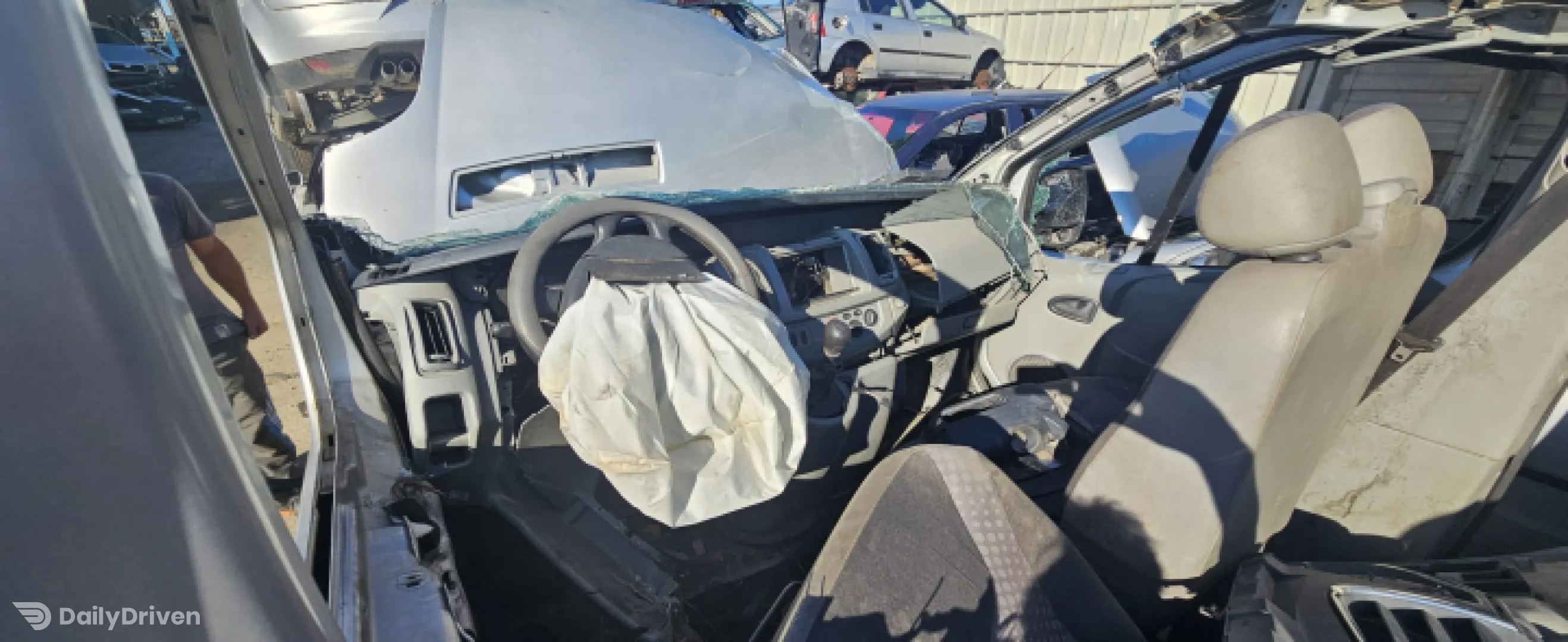 Dezmembram Renault Trafic 2 [facelift] [2006 - 2015] Minivan 2.0 dCi MT L2H1 (9 places) (114 hp)