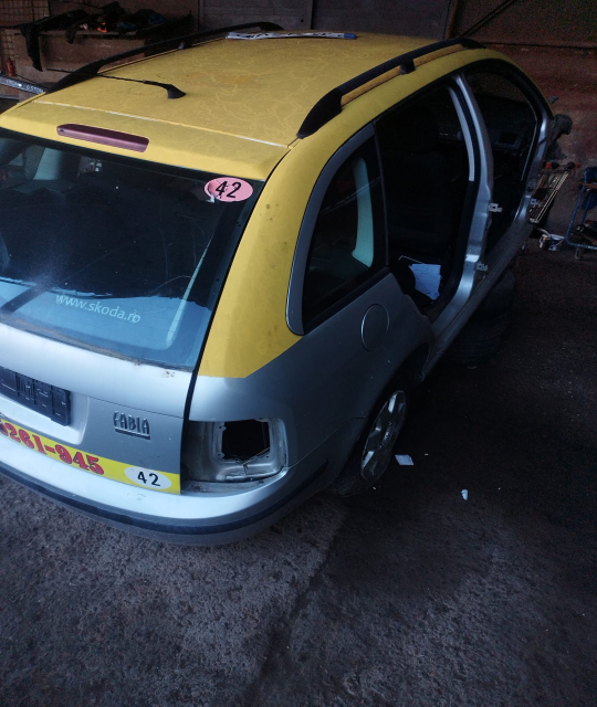 Dezmembram Skoda Fabia 6Y [facelift] [2004 - 2007] Combi wagon 1.9 SDI MT (64 hp)