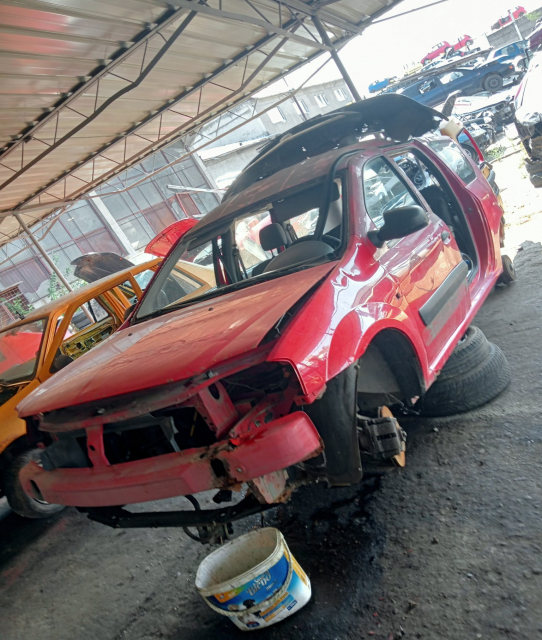 Dezmembram Dacia Logan  [facelift] [2007 - 2012] MCV wagon 1.6 MT (87 hp)