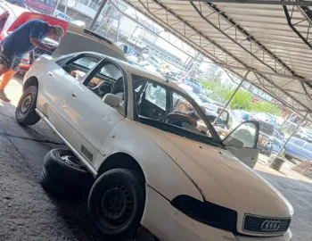 Dezmembram Audi A4 B5 [1994 - 1999] Sedan 1.9 TDI MT (110 hp)