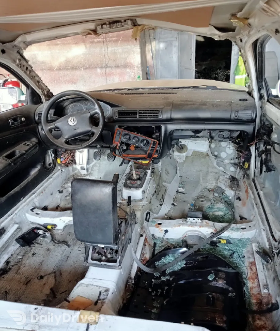Dezmembram Volkswagen VW Passat B5.5 [facelift] [2000 - 2005] wagon 1.9 TDI MT (101 hp)