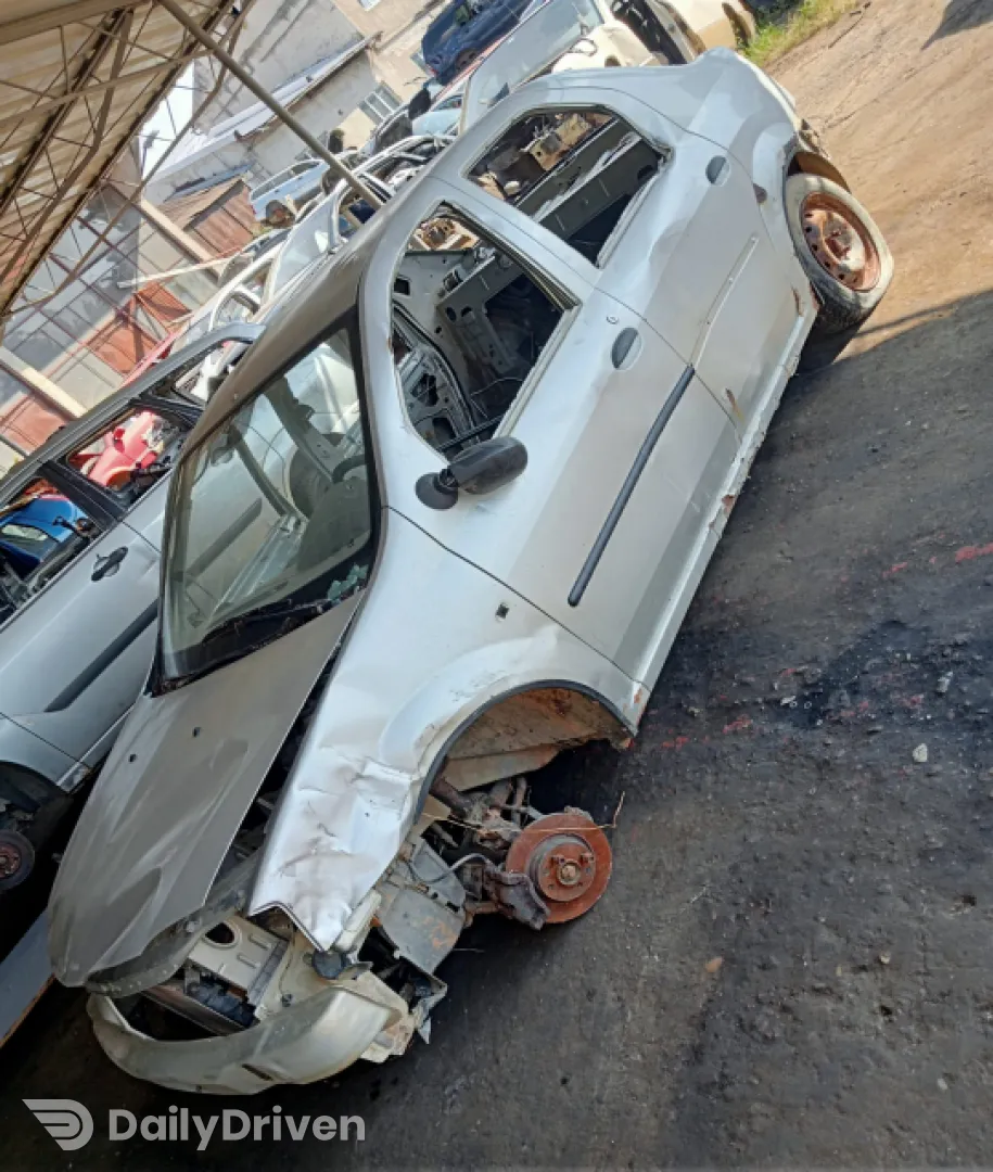 Dezmembram Dacia Logan  [2004 - 2008] Sedan 1.4 MT (75 hp)