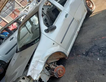 Dezmembram Dacia Logan  [2004 - 2008] Sedan 1.4 MT (75 hp)