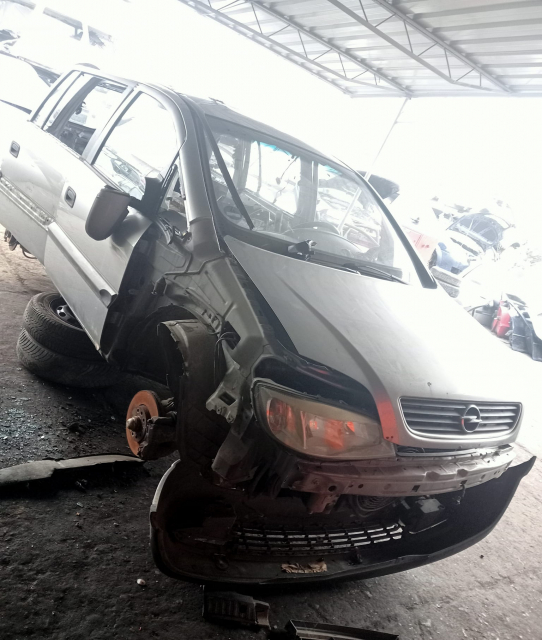 Dezmembram Opel Zafira A [1999 - 2003] Minivan 5-usi 1.8 MT (115 hp)