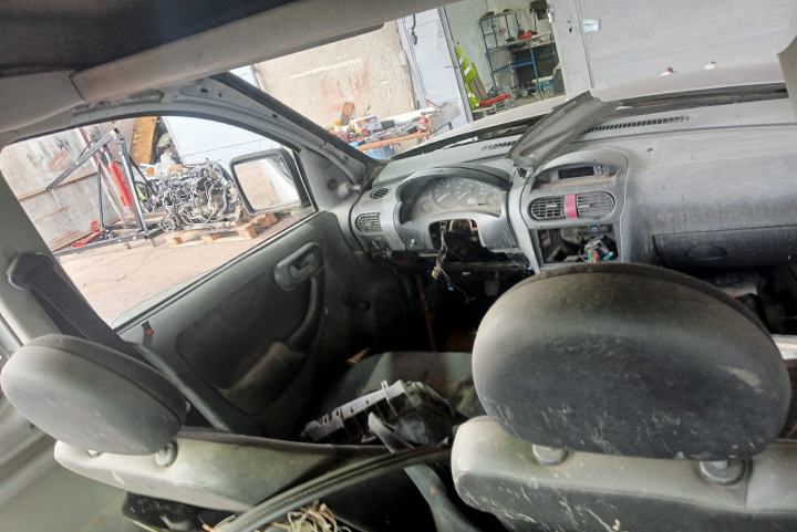 Dezmembram Opel Combo C [facelift] [2005 - 2011] Tour minivan 4-usi 1.3 CDTI MT (75 hp)