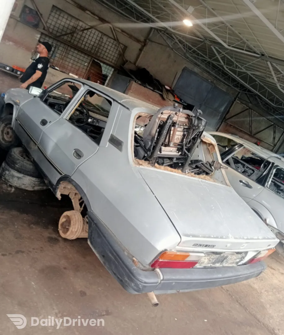Dezmembram Dacia 1310  [1979 - 2004] Sedan