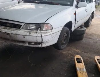 Dezmembram Daewoo Cielo  [1994 - 2002] Sedan 4-usi 1.5 i MT (75 hp)