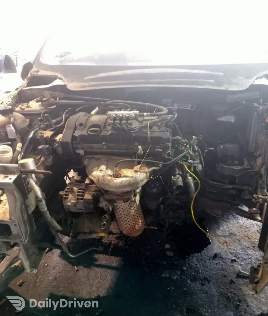 Dezmembram Peugeot 307  [2001 - 2005] Hatchback 5-usi 1.6 MT (109 hp)