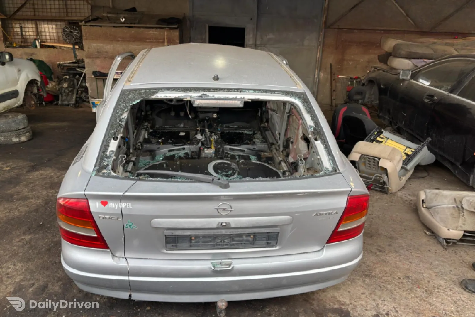 Dezmembram Opel Astra G [1998 - 2009] Hatchback 5-usi 2.0 DTI MT (101 hp)