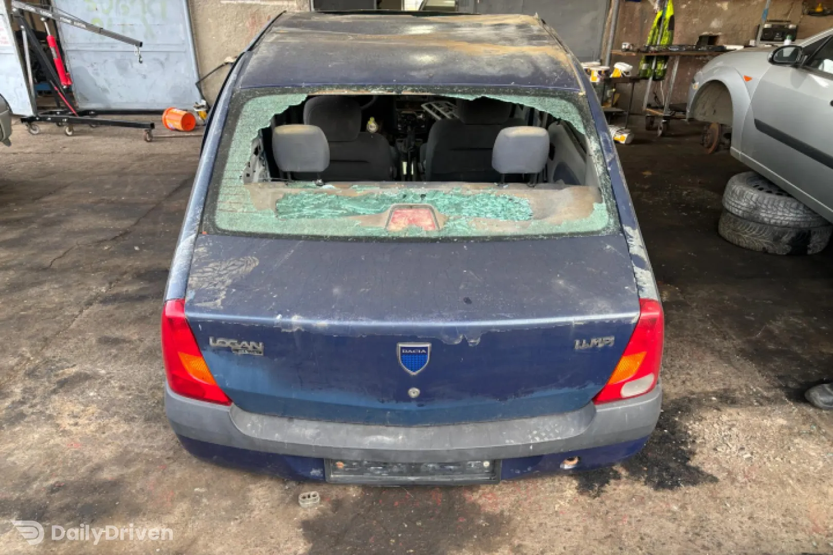 Dezmembram Dacia Logan  [2004 - 2008] Sedan 1.4 MT (75 hp)