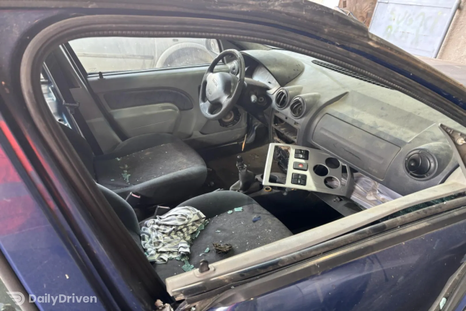Dezmembram Dacia Logan  [2004 - 2008] Sedan 1.4 MT (75 hp)