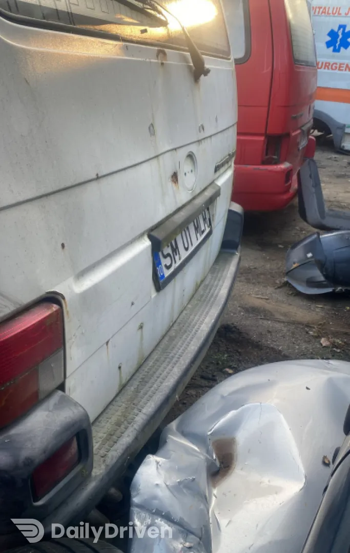 Dezmembram Volkswagen VW Transporter T4 [1990 - 2003] Minivan 4-usi 2.5 TDI MT (102 hp)