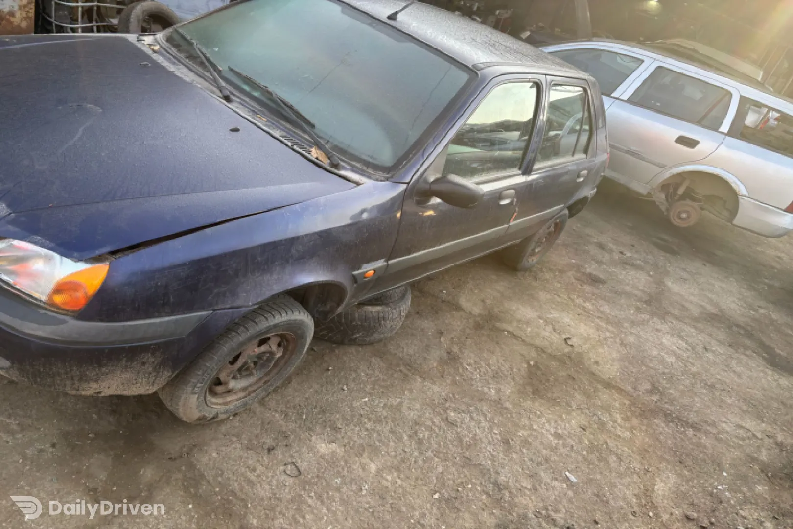 Dezmembram Ford Fiesta 4 [1996 - 2000] Hatchback 5-usi 1.8 D MT (59 hp)