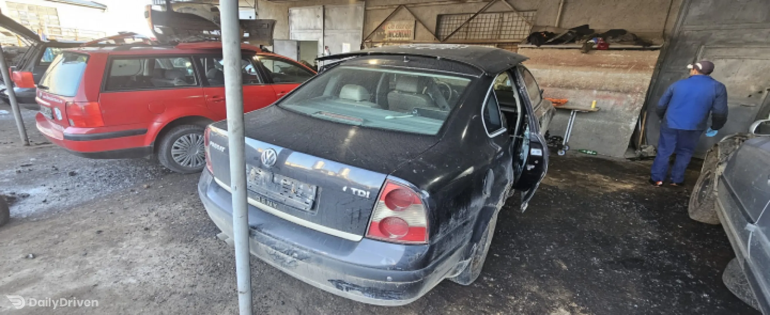 Dezmembram Volkswagen VW Passat B5.5 [facelift] [2000 - 2005] Sedan 1.9 TDI 5MT (131 hp)