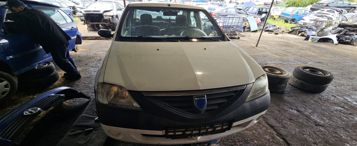 Dezmembram Dacia Logan  [2004 - 2008] Sedan 1.4 MT (75 hp)