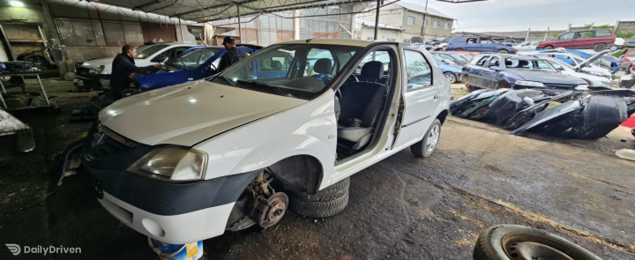 Dezmembram Dacia Logan  [2004 - 2008] Sedan 1.4 MT (75 hp)
