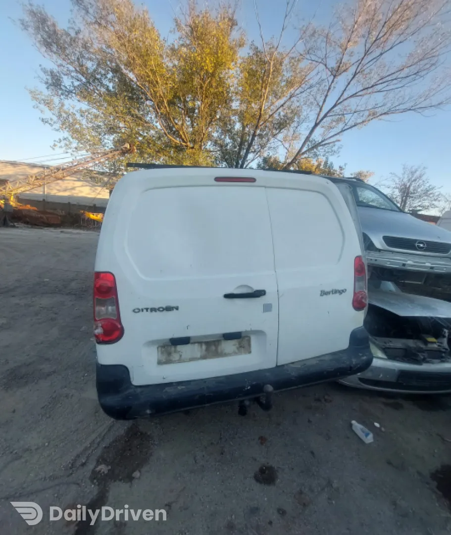 Dezmembram Citroen Berlingo 2 [2008 - 2012] Minivan 1.6 HDi MT (75 hp)