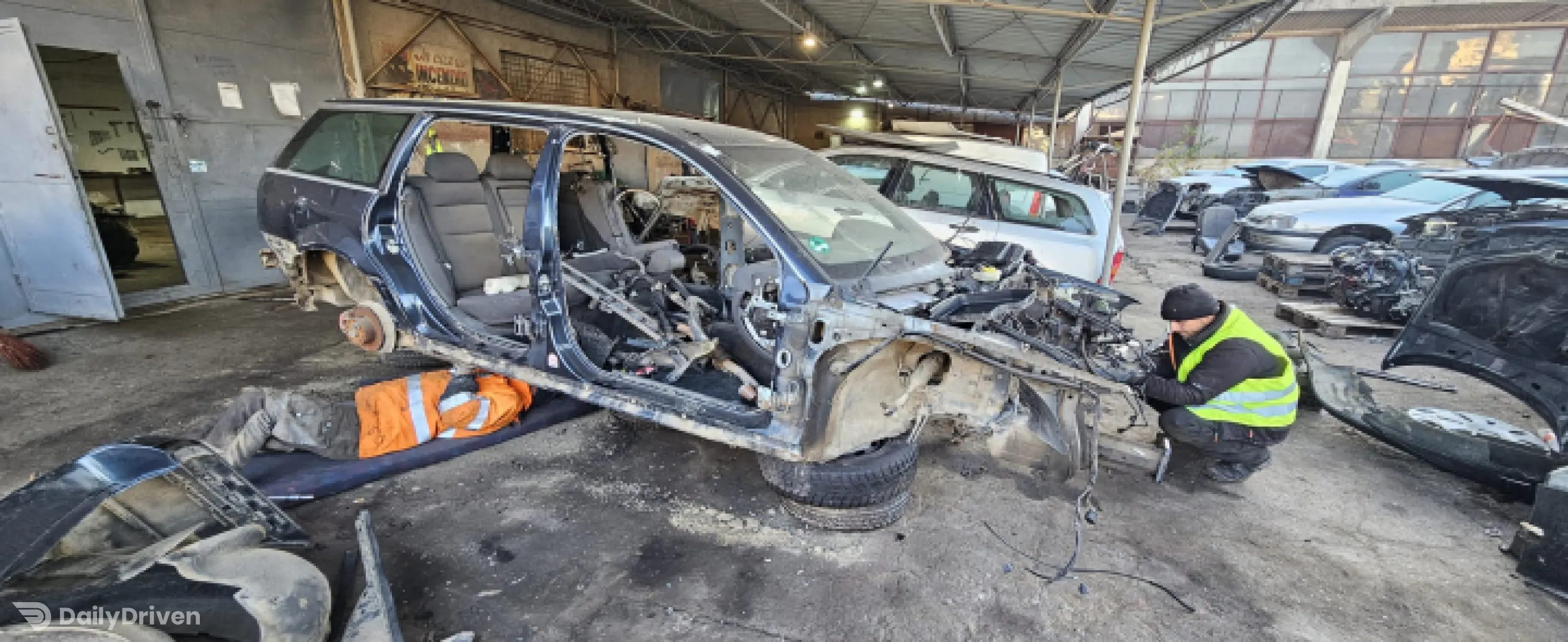 Dezmembram Volkswagen VW Passat B5.5 [facelift] [2000 - 2005] wagon 2.0 TDI MT (136 hp)