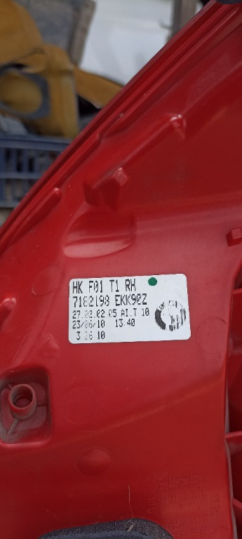 Stop aripa dreapta BMW Seria 7 F01 F02 F03 F04, stop aripa dreapta BMW 7182198