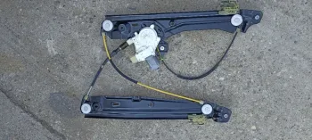 Macara cu motoras dreapta fata BMW Seria 7 F01 F02 F04, 7182086, 7182106