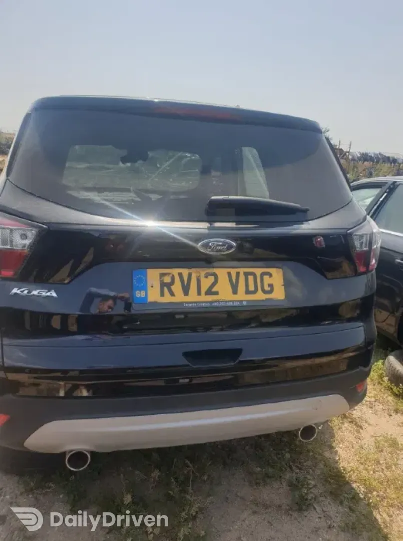 Dezmembrez Ford Kuga 2012