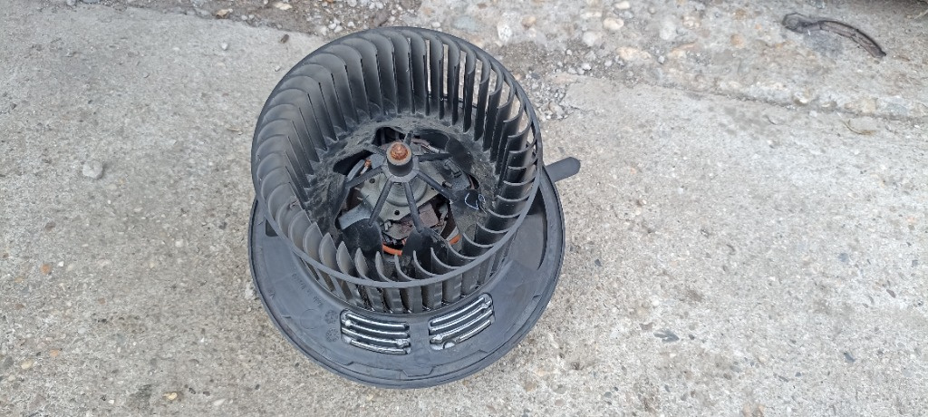 Ventilator bord BMW X4 F26, releu ventilator bord 9227670, 8731421