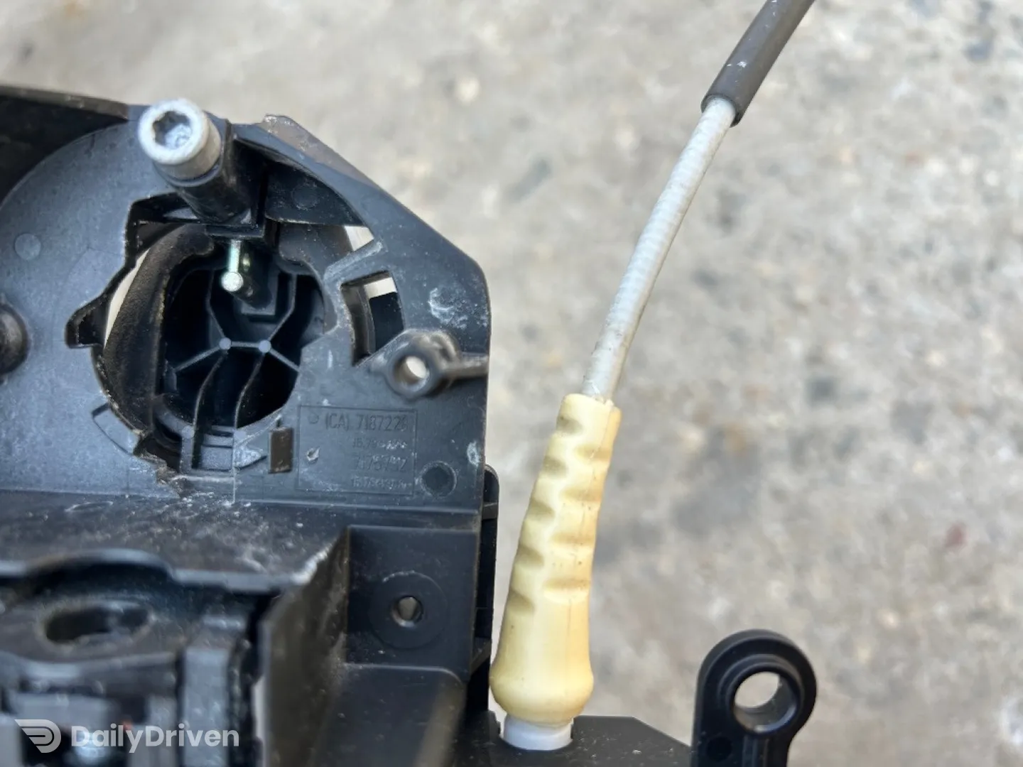 Maner exterior usa dreapta fata BMW Seria 6 F06 F12 F13, 7231930, 7187228