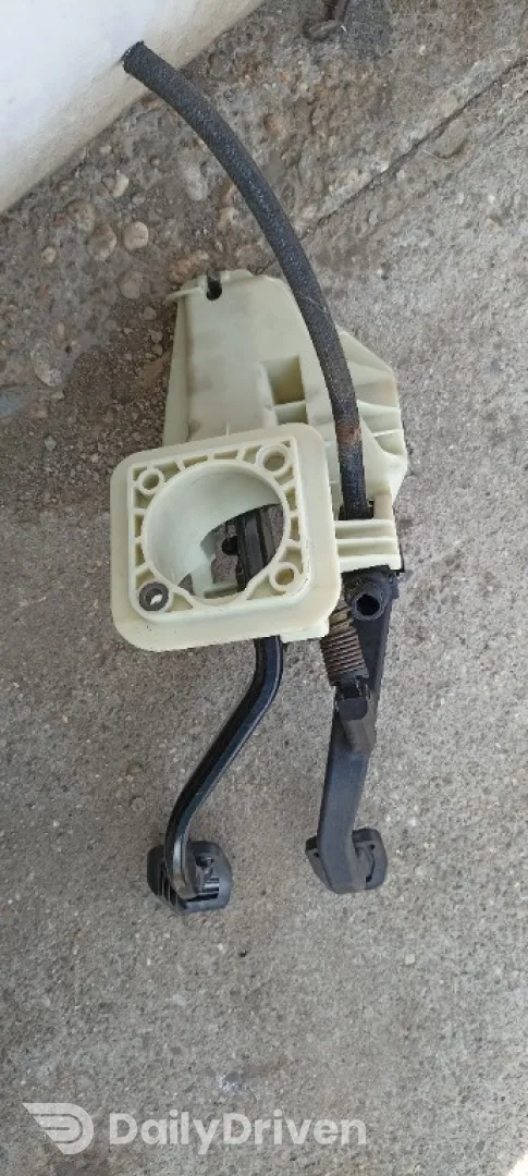 Pod pedalier BMW X3 F25