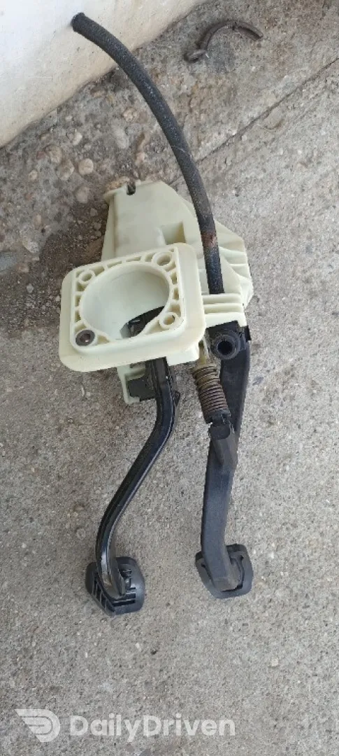 Pod pedalier BMW X3 F25