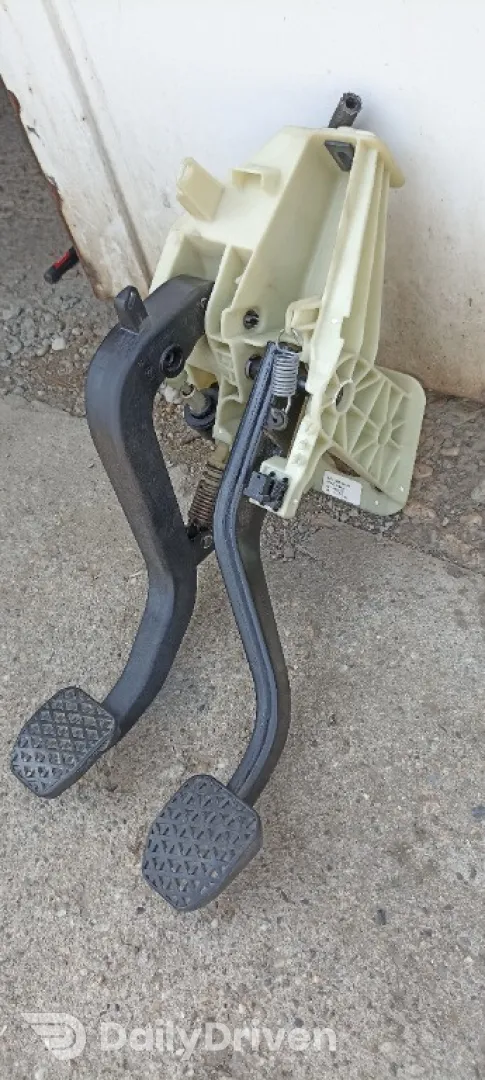 Pod pedalier BMW X3 F25