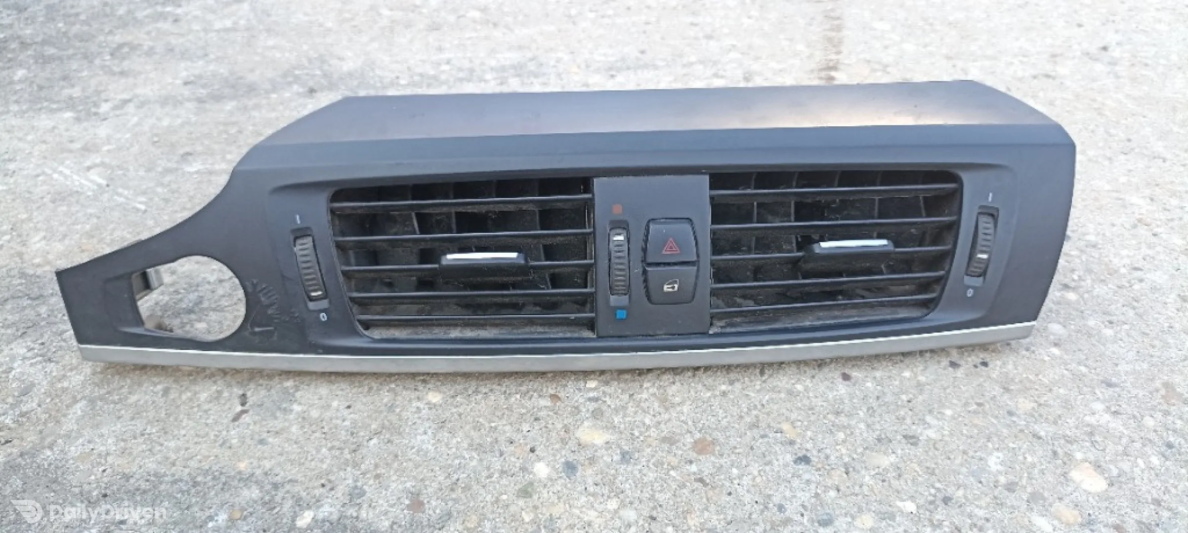 Grila ventilatie bord BMW X3 F25, 2009-2017