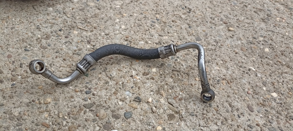 Conducta alimentare ulei turbo BMW Seria 5 F07 F10 F11, 3.0 d, 7800611
