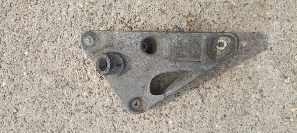 Suport motor stanga BMW Seria 4 F32 F33 F36 Xdrive, 3.0 d N57, suport motor 6784829