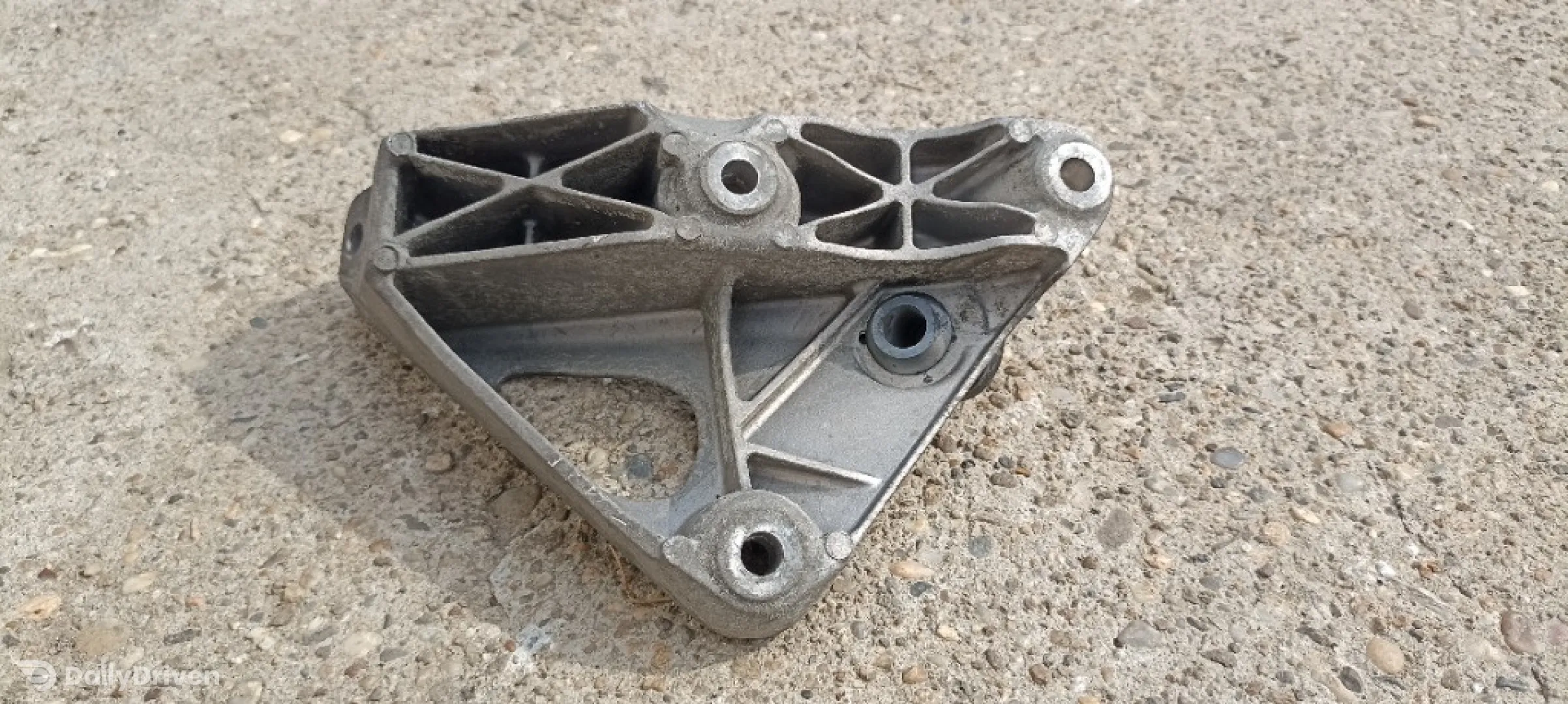 Suport motor stanga BMW Seria 3 F30 F31 F34GT Xdrive 3.0 d N57, suport motor 6784829