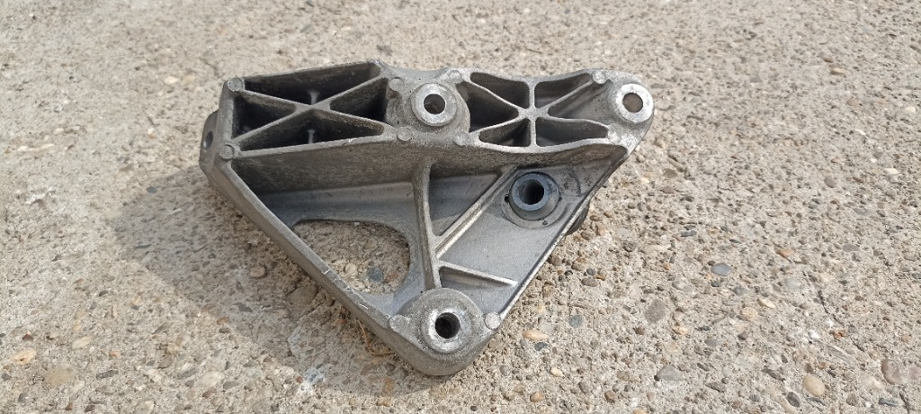 Suport motor stanga BMW X4 F26 3.0 d N57, suport motor 6784829