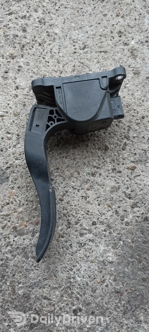 pedala acceleratie Mercedes Vito, W639, A9063000304